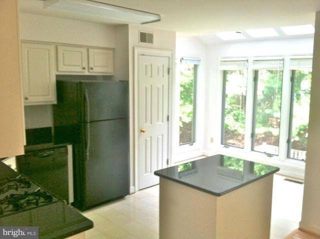 BATTERY RIDGE - Residential Lease