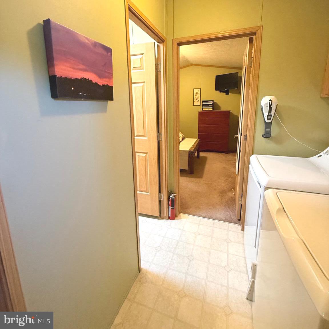 VILLAGE GREEN - Residential