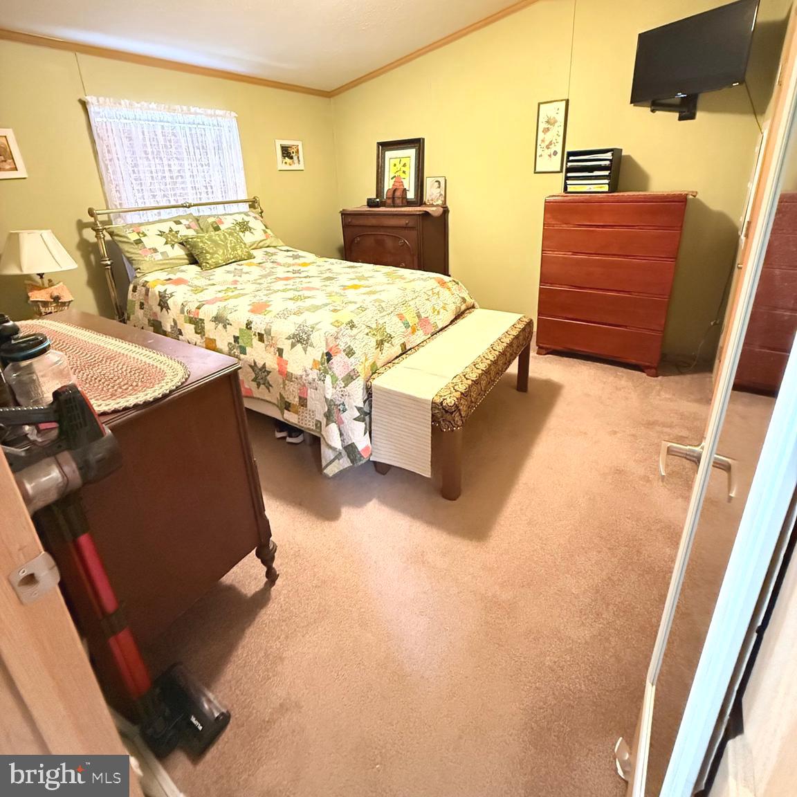 VILLAGE GREEN - Residential