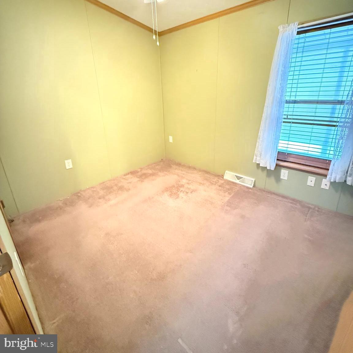 VILLAGE GREEN - Residential