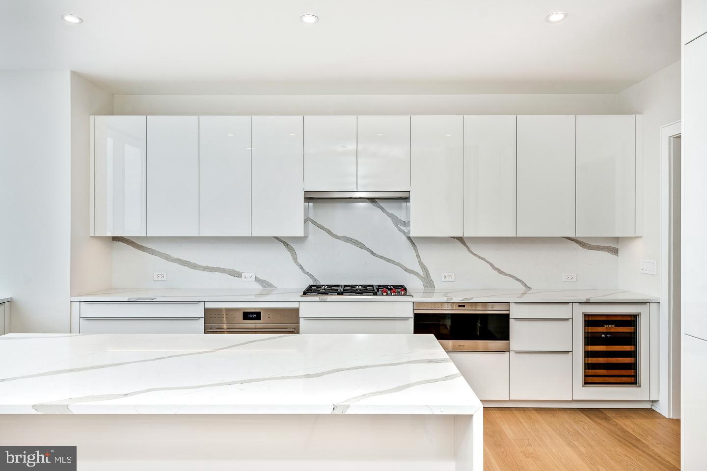 AVENUE OF THE ARTS - Residential Lease