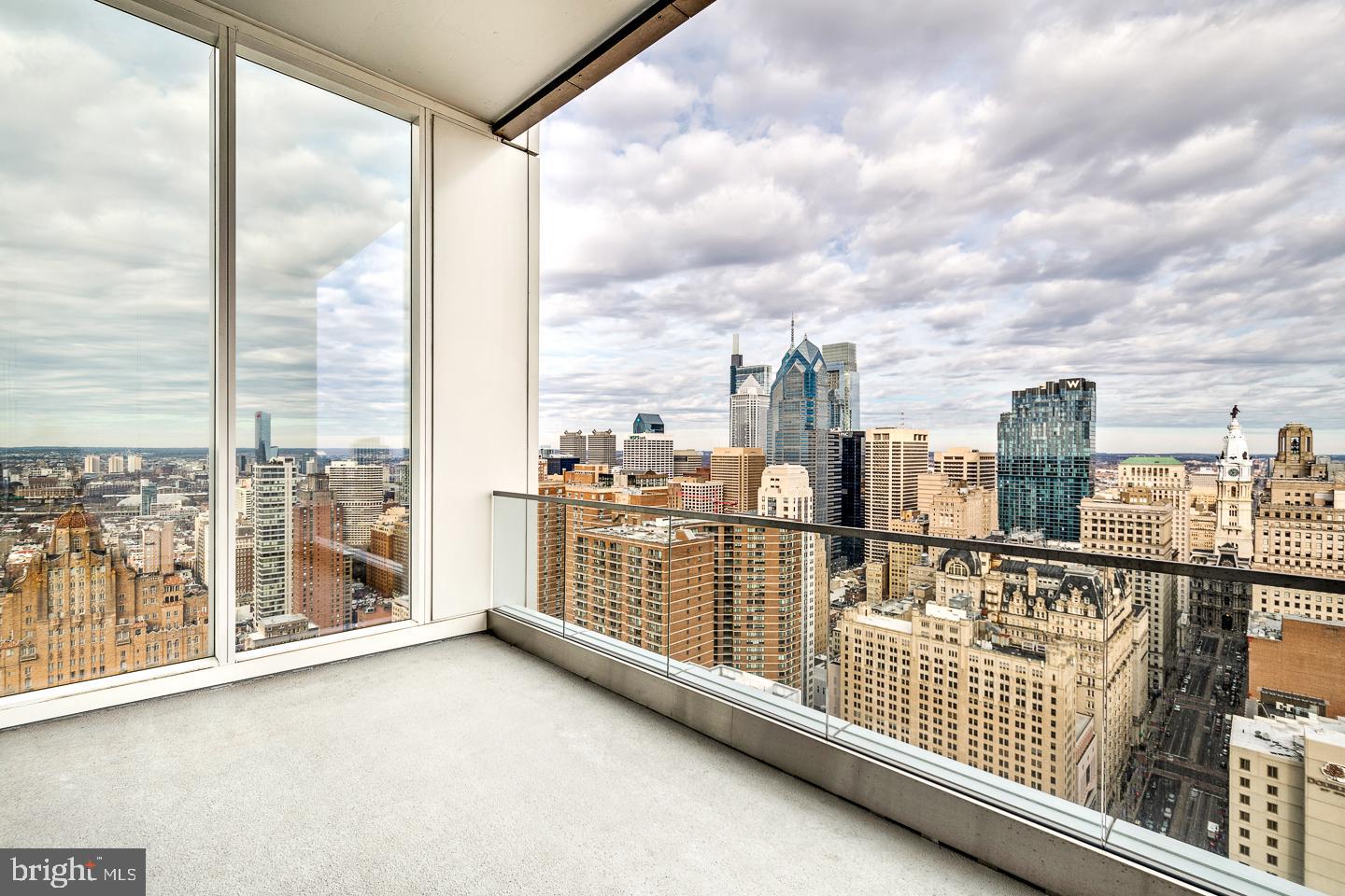 AVENUE OF THE ARTS - Residential Lease