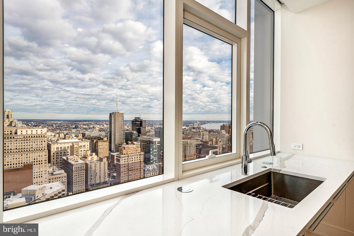 AVENUE OF THE ARTS - Residential Lease