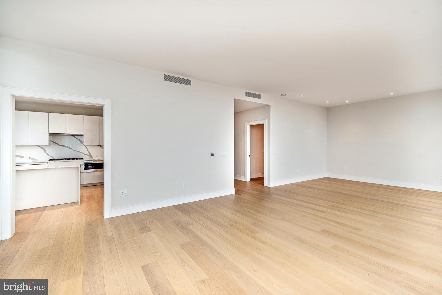 AVENUE OF THE ARTS - Residential Lease