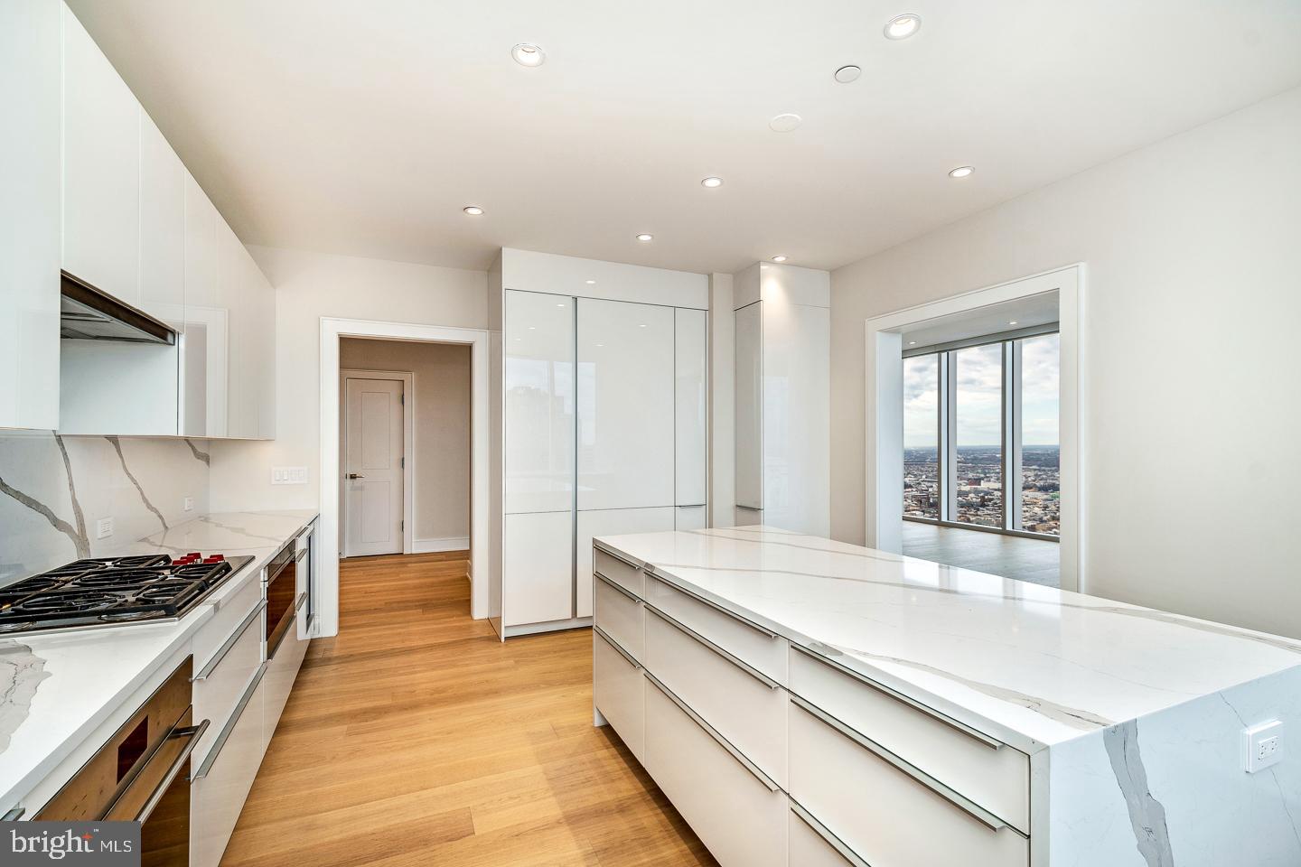 AVENUE OF THE ARTS - Residential Lease