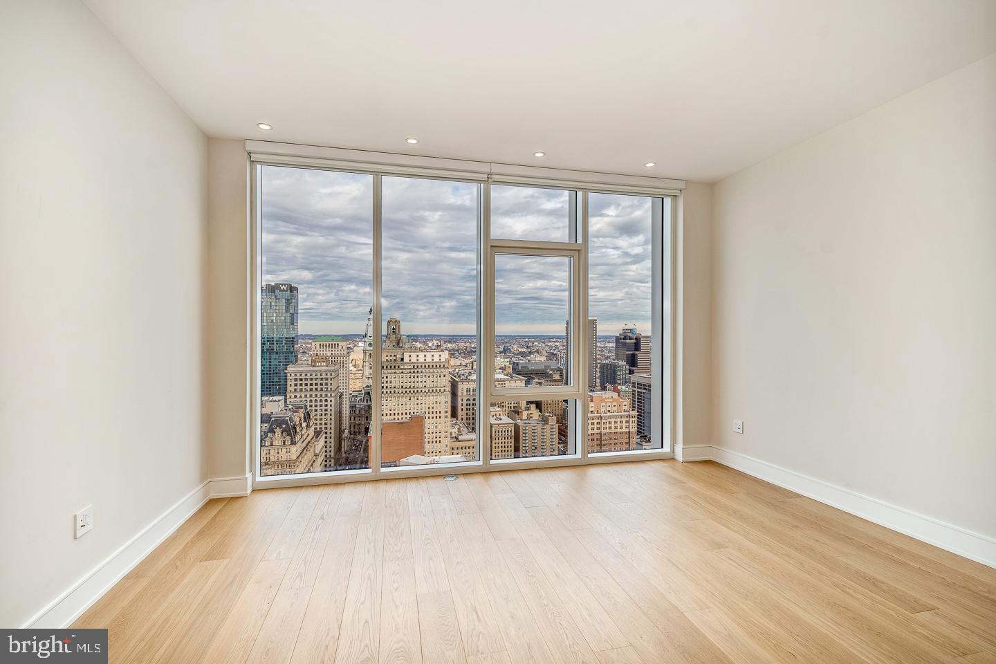 AVENUE OF THE ARTS - Residential Lease