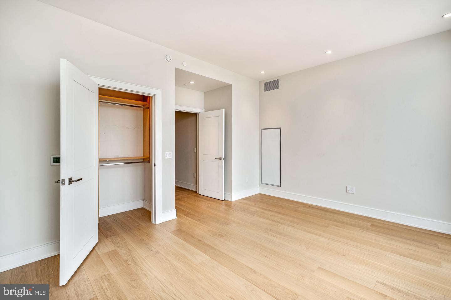 AVENUE OF THE ARTS - Residential Lease