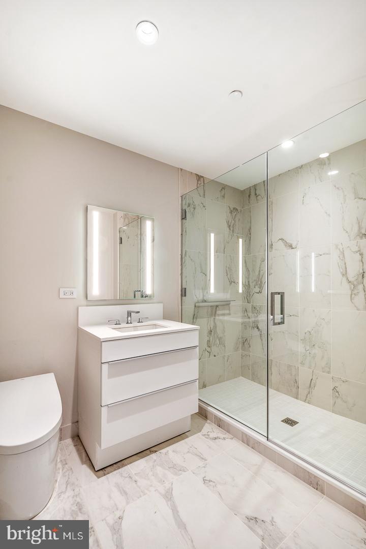 AVENUE OF THE ARTS - Residential Lease