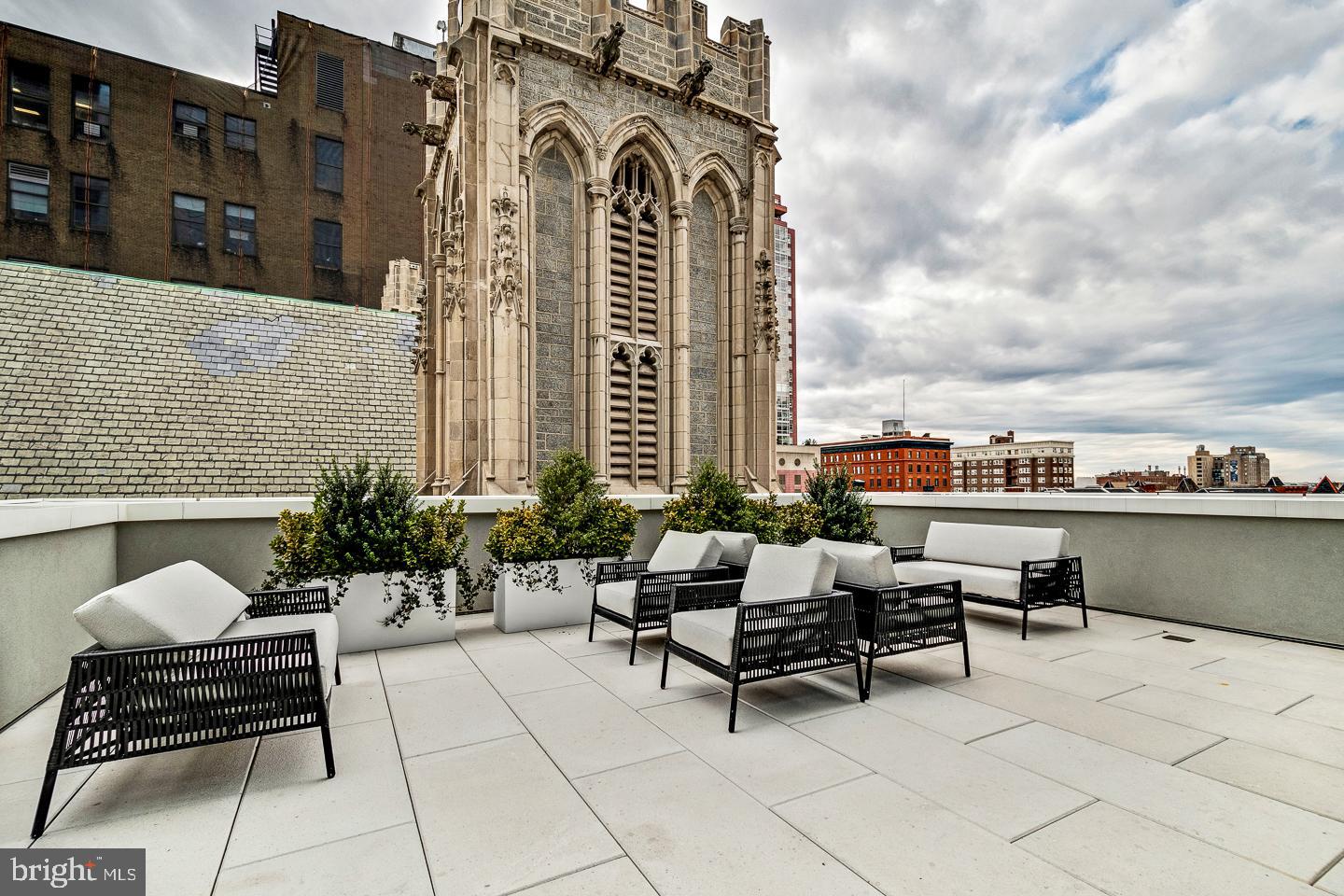 AVENUE OF THE ARTS - Residential Lease