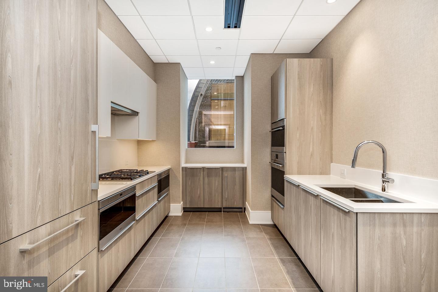 AVENUE OF THE ARTS - Residential Lease