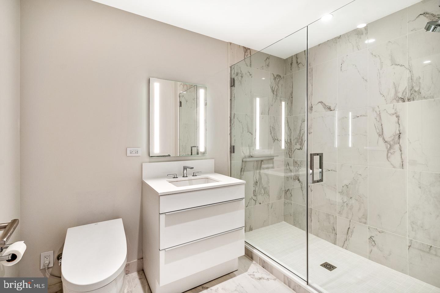 AVENUE OF THE ARTS - Residential Lease