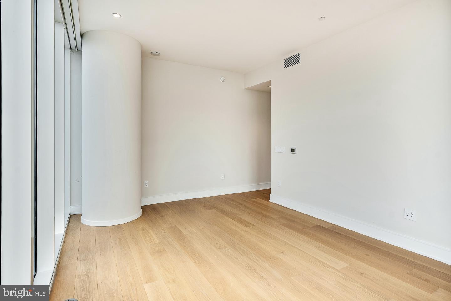 AVENUE OF THE ARTS - Residential Lease