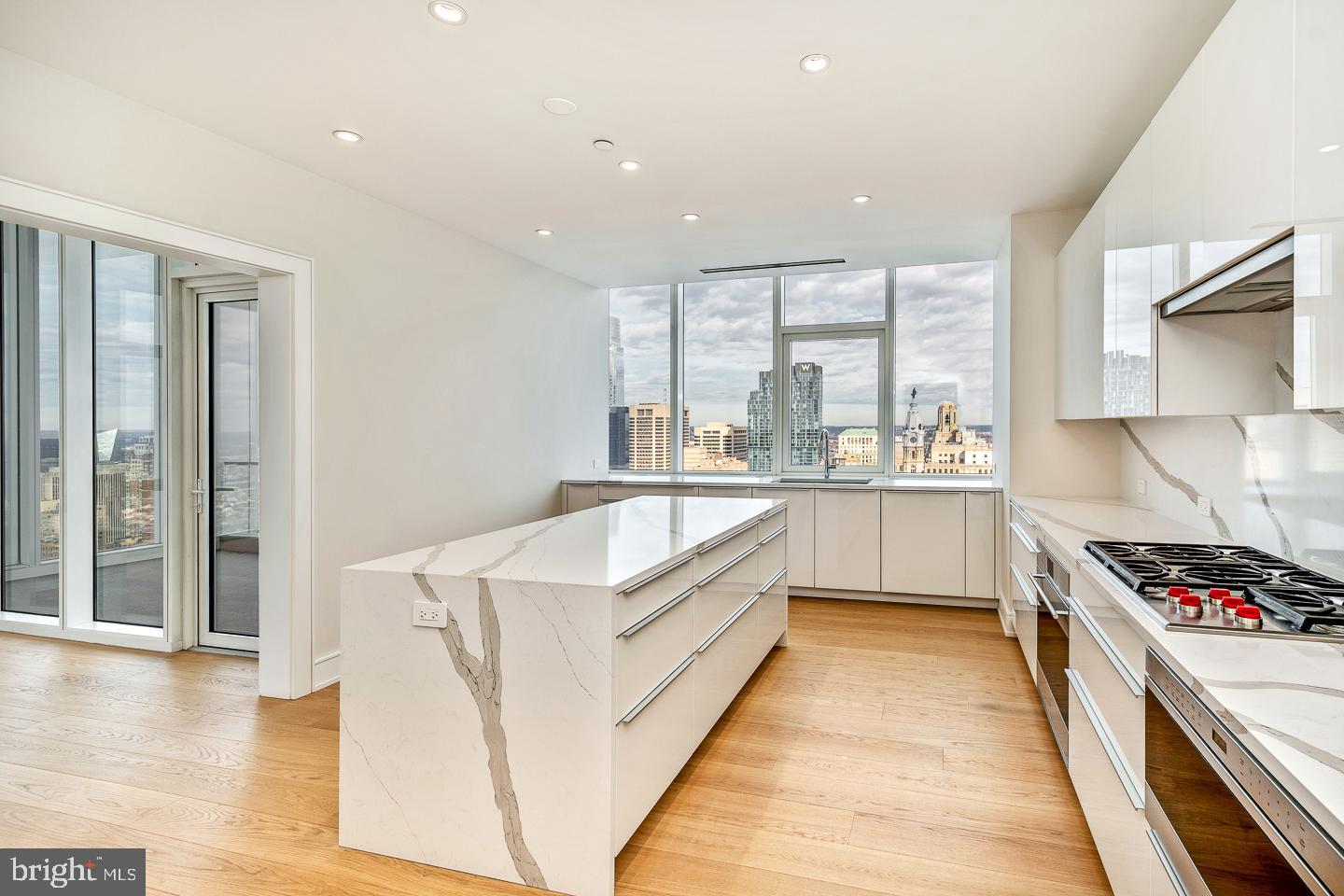 AVENUE OF THE ARTS - Residential Lease