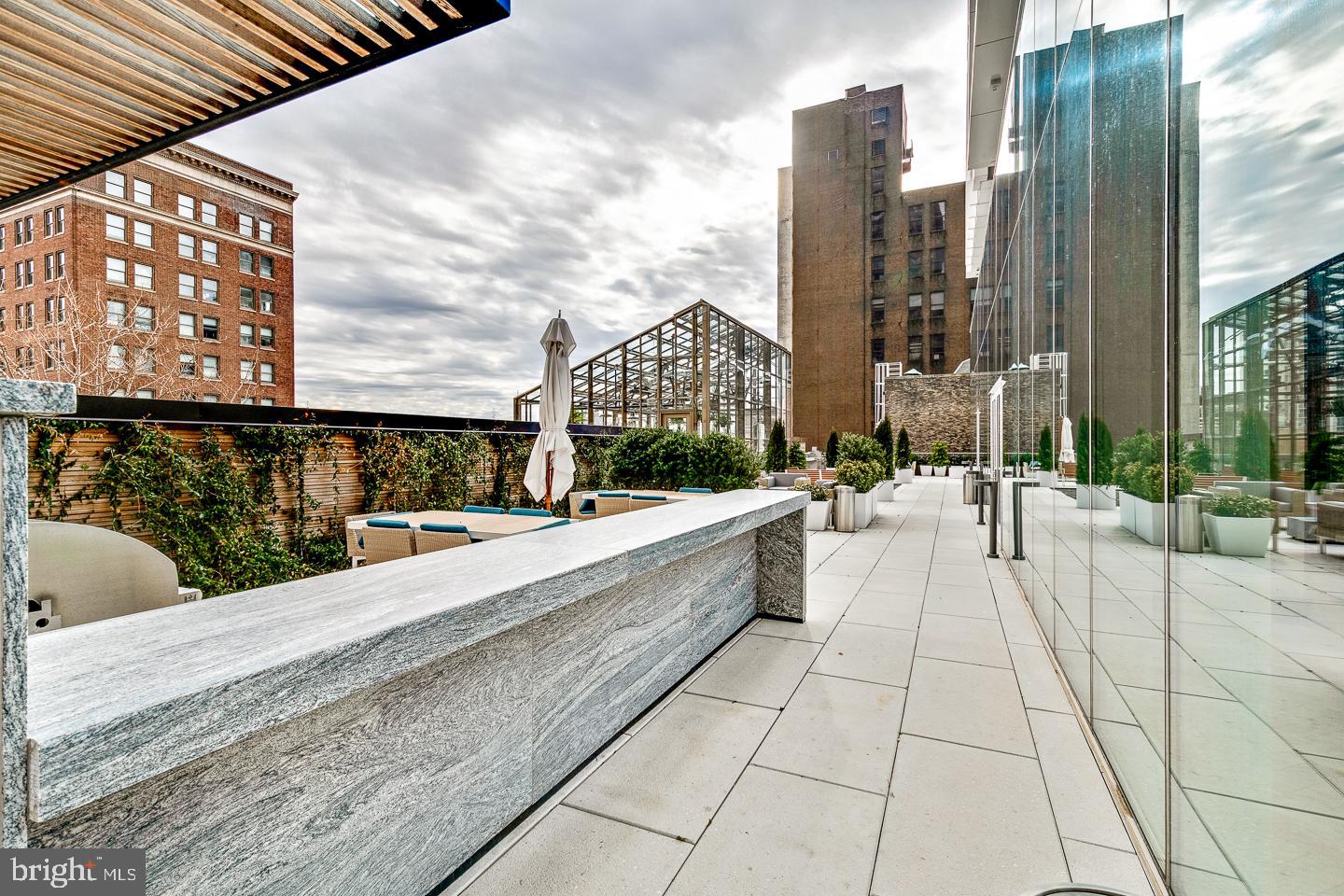 AVENUE OF THE ARTS - Residential Lease