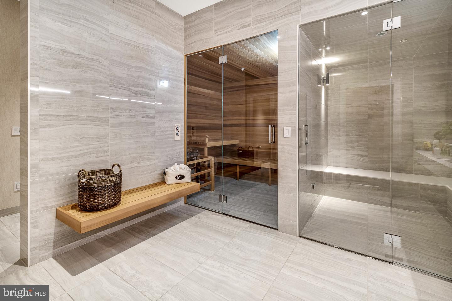 AVENUE OF THE ARTS - Residential Lease