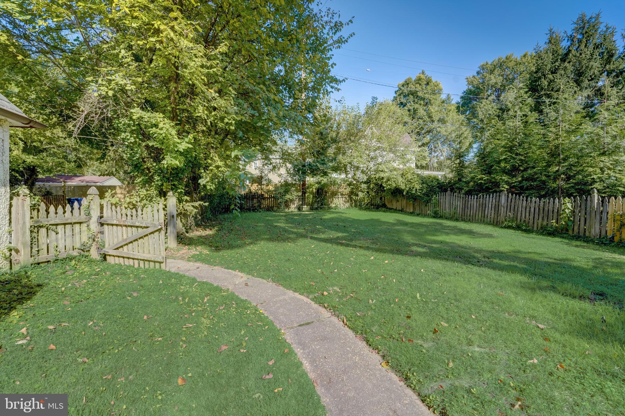 GREATER HOMELAND HISTORIC DISTRICT - Residential