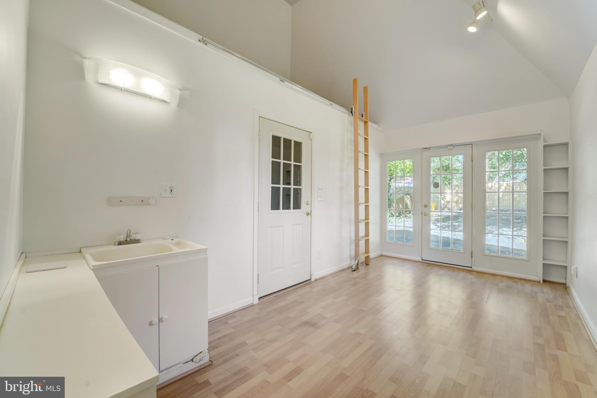 GREATER HOMELAND HISTORIC DISTRICT - Residential