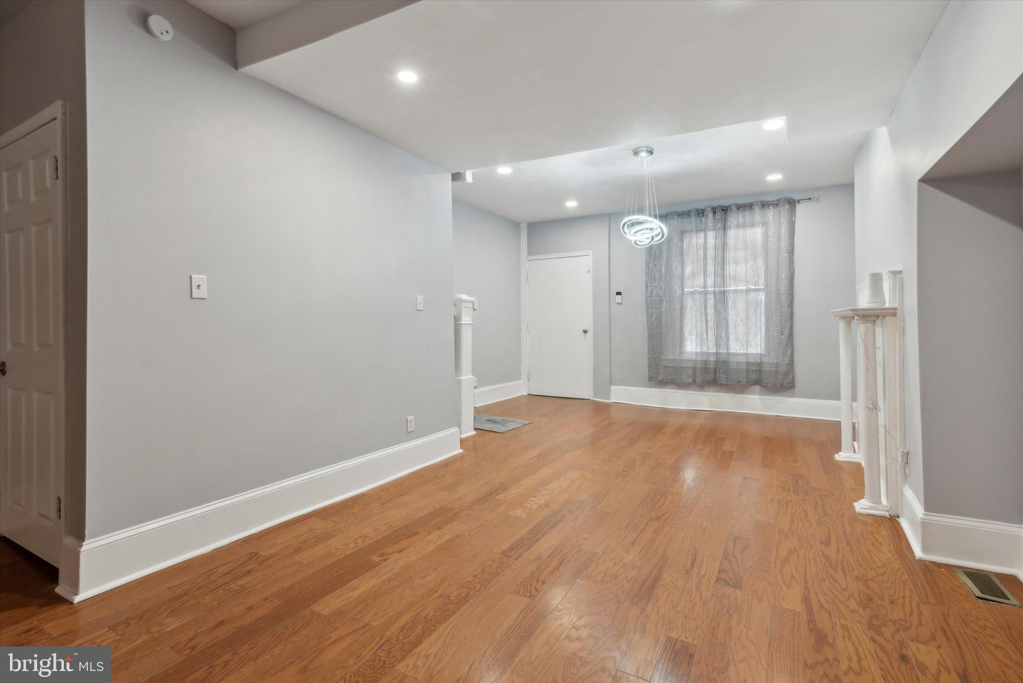 WEST OAK LANE - Residential