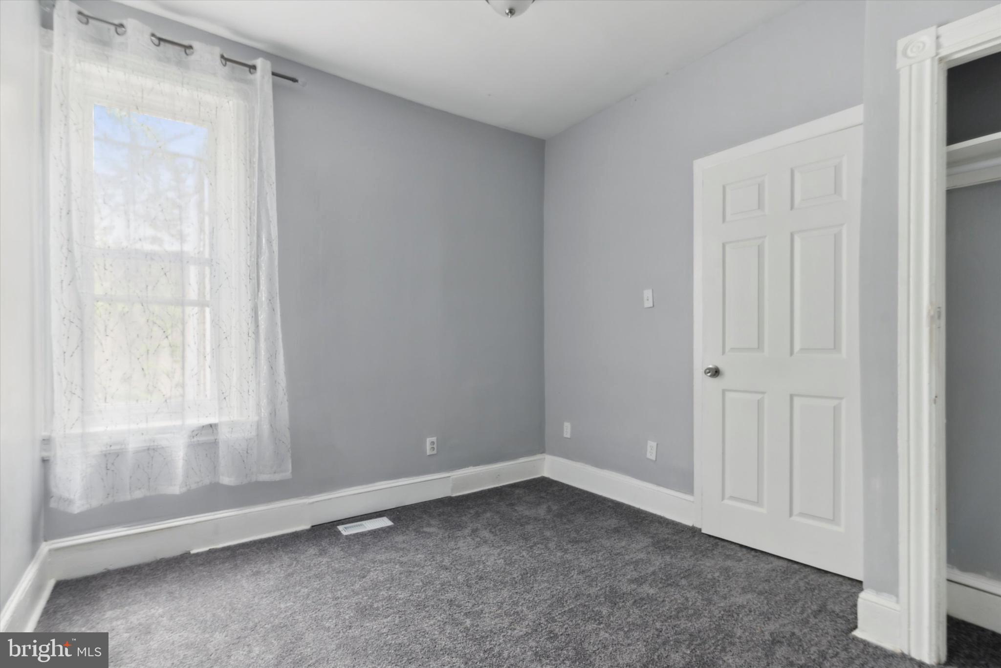 WEST OAK LANE - Residential