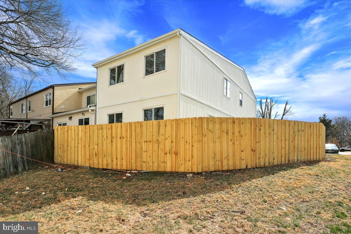 LAYTONIA - Residential