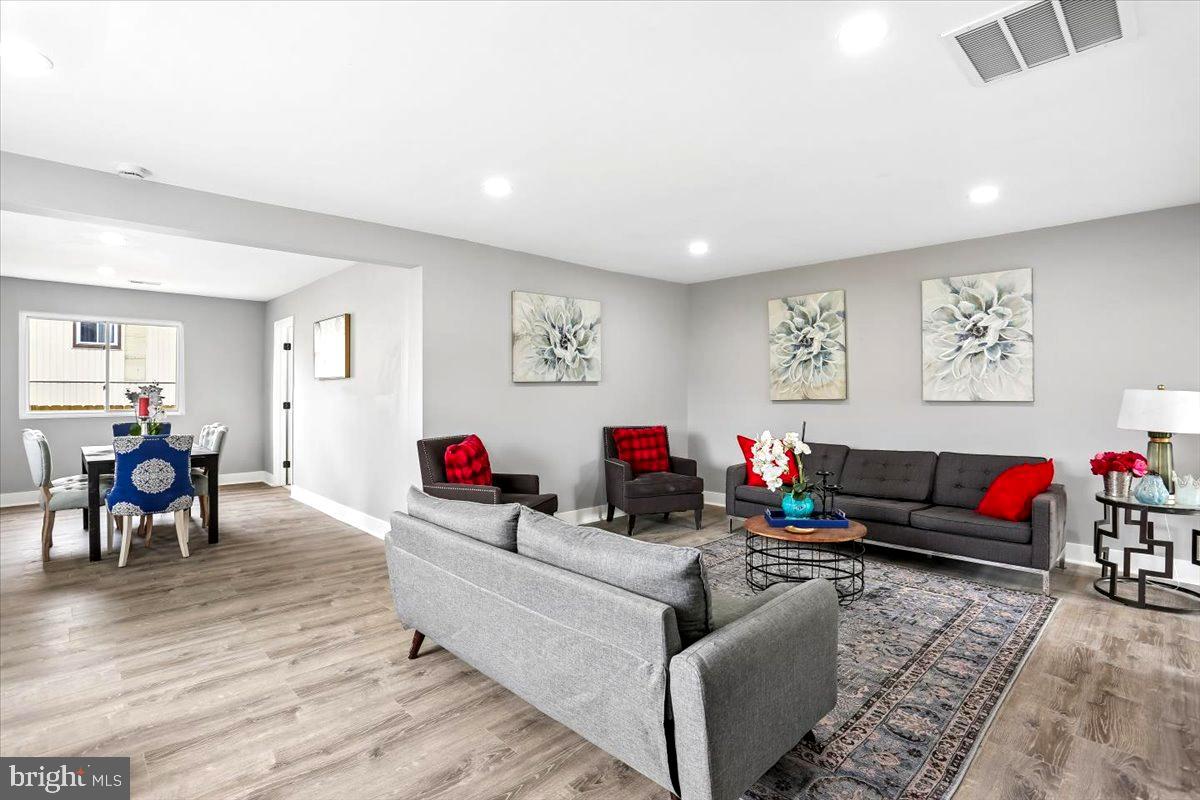 LAYTONIA - Residential