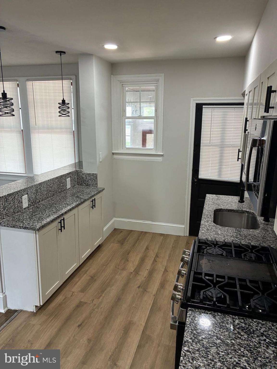 LORRAINE PARK - Residential