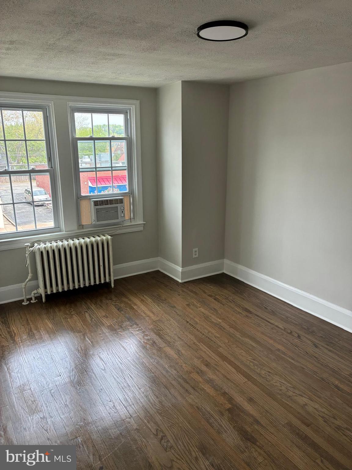 LORRAINE PARK - Residential