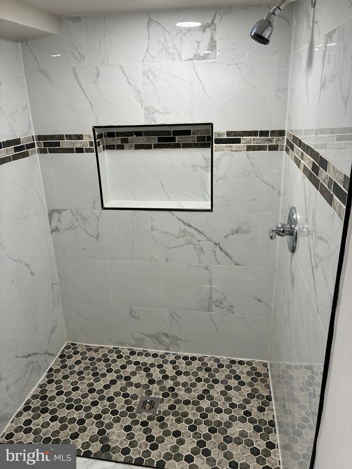 LORRAINE PARK - Residential