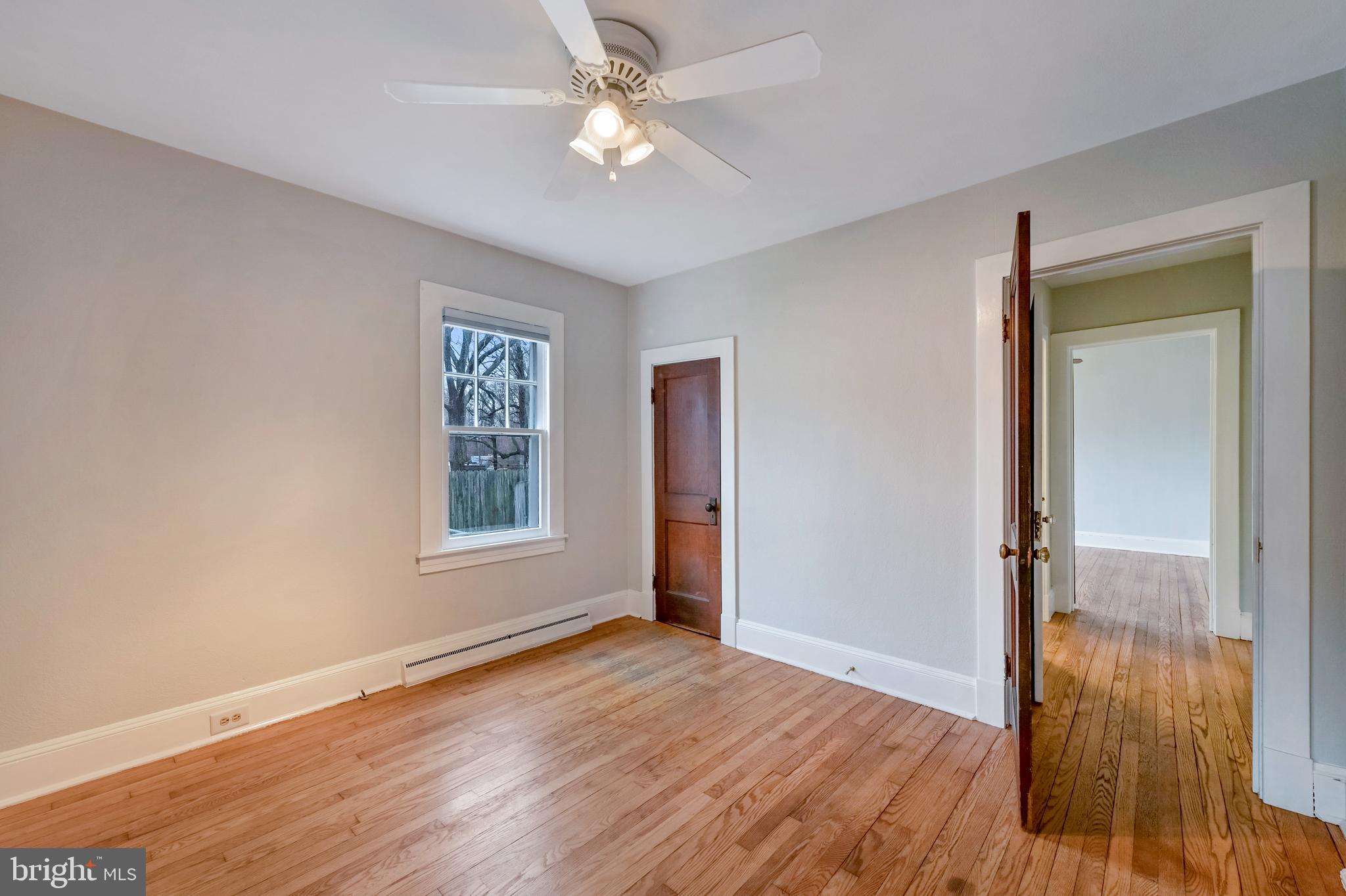 EDGEWATER - Residential