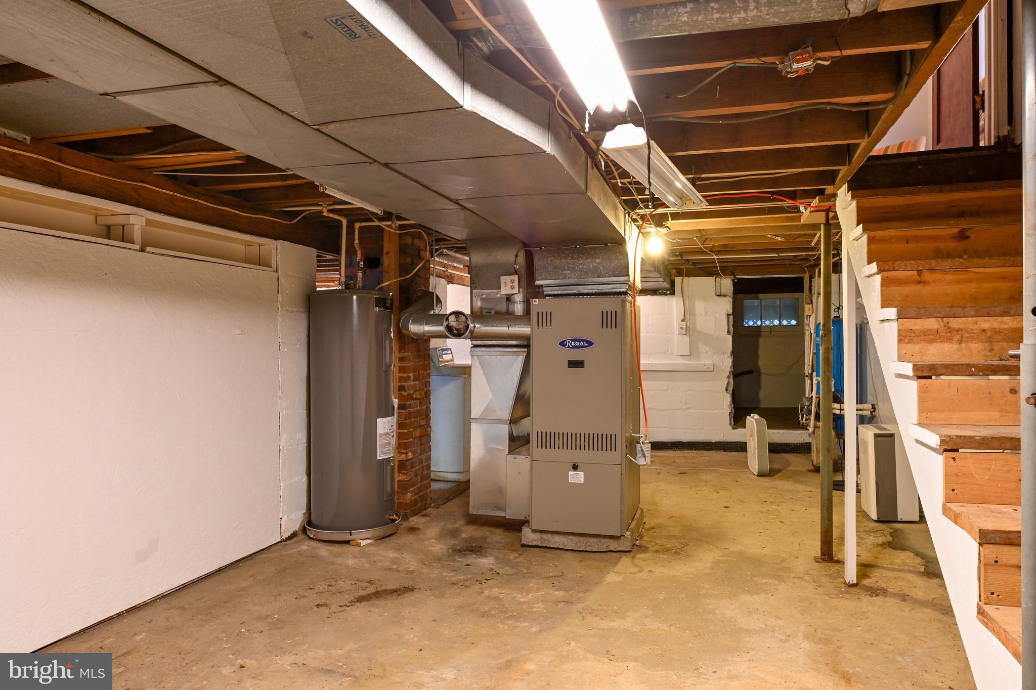 EDGEWATER - Residential