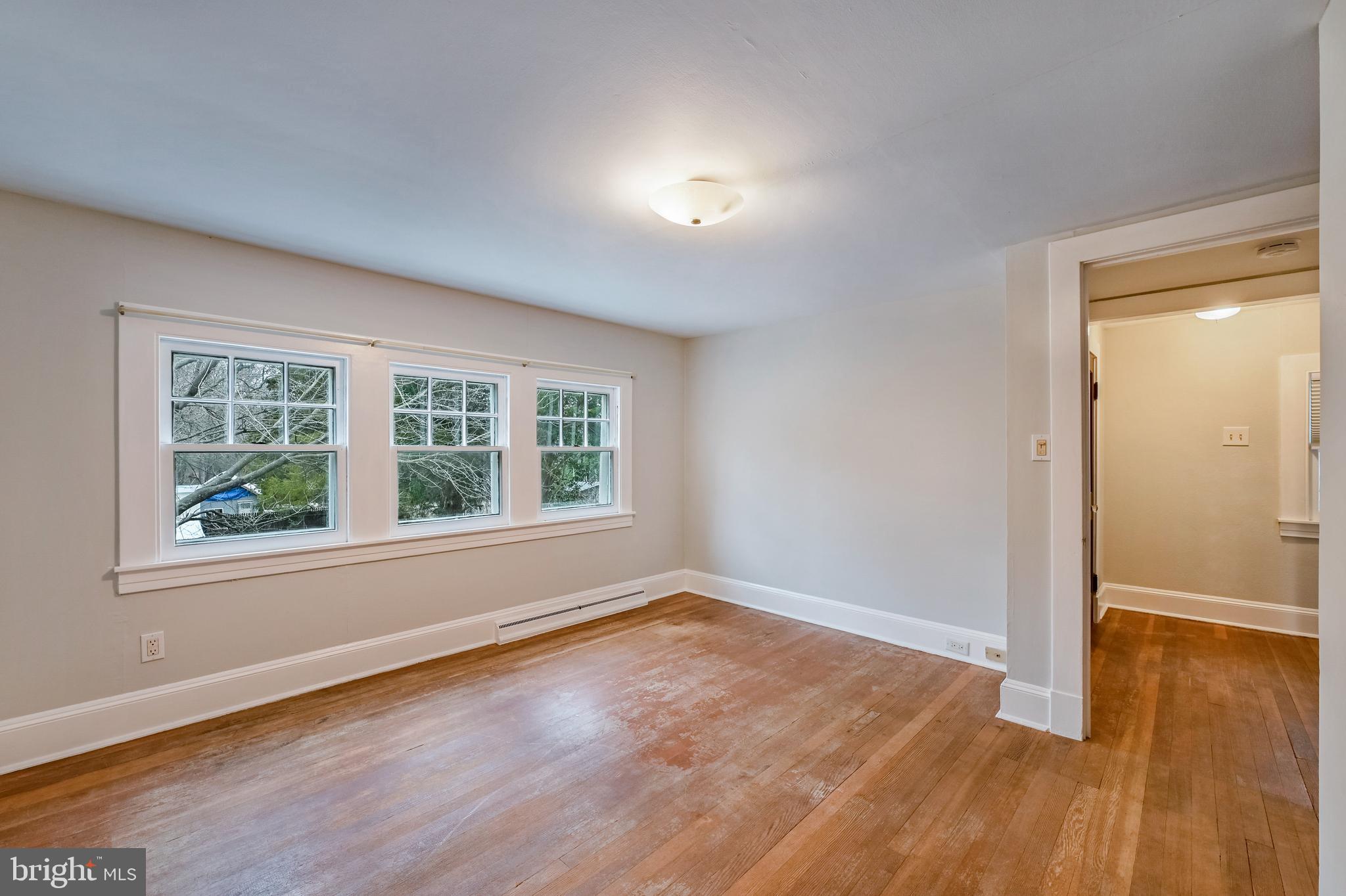 EDGEWATER - Residential