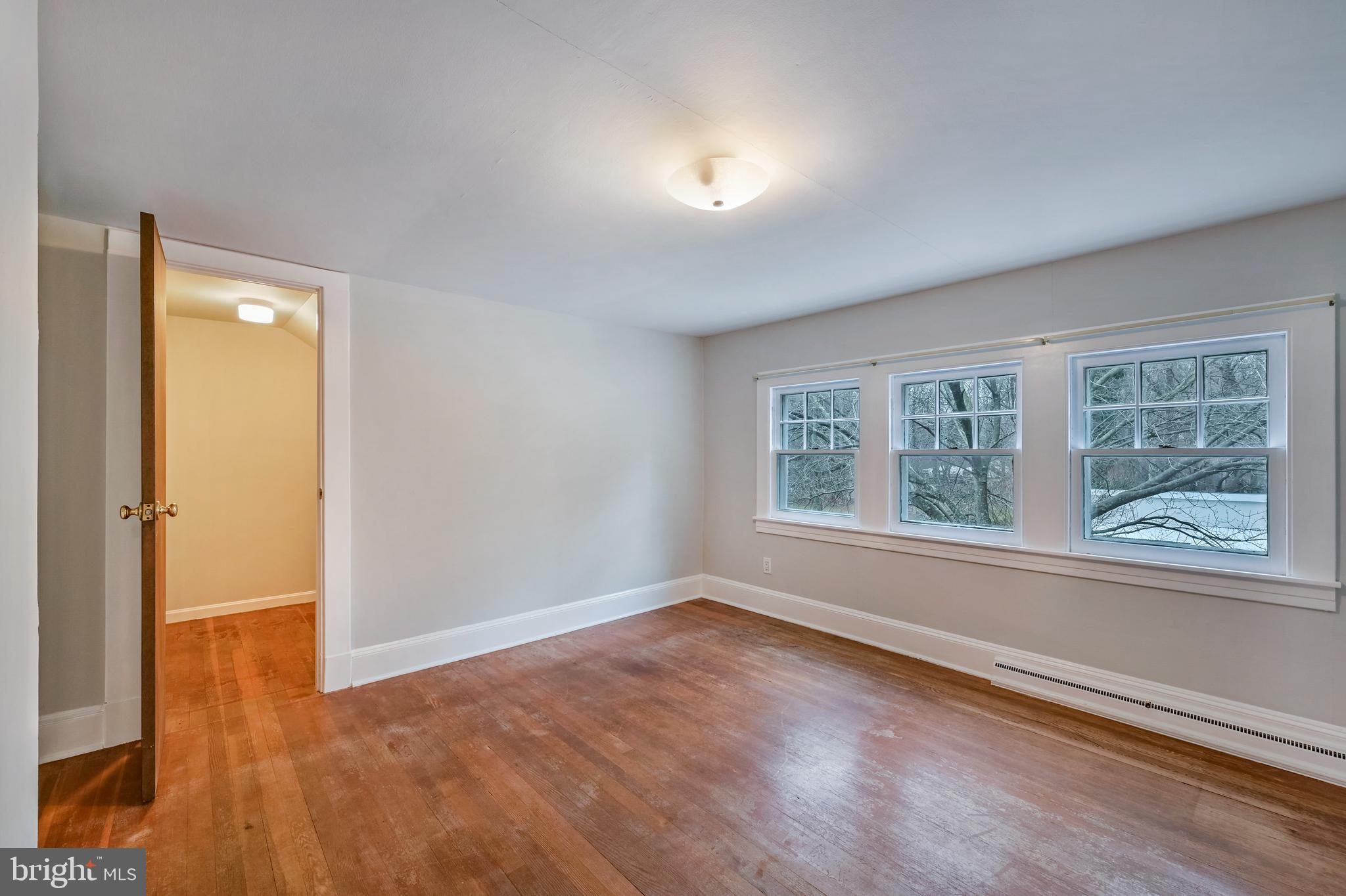 EDGEWATER - Residential