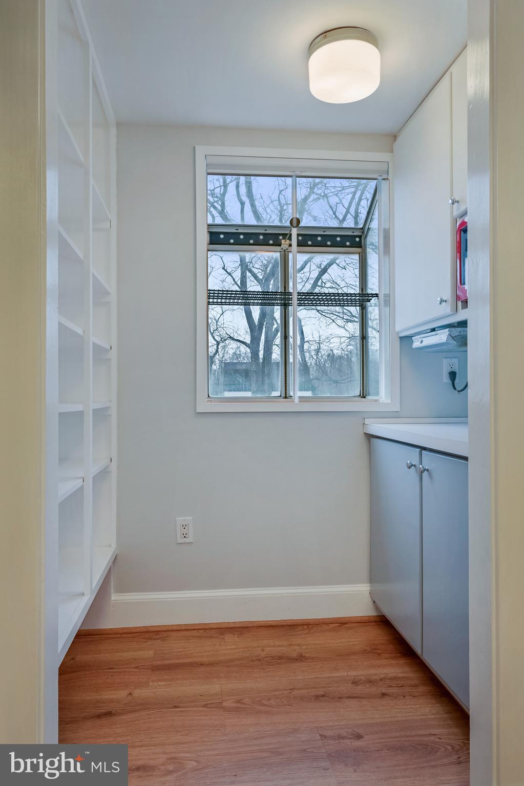 EDGEWATER - Residential