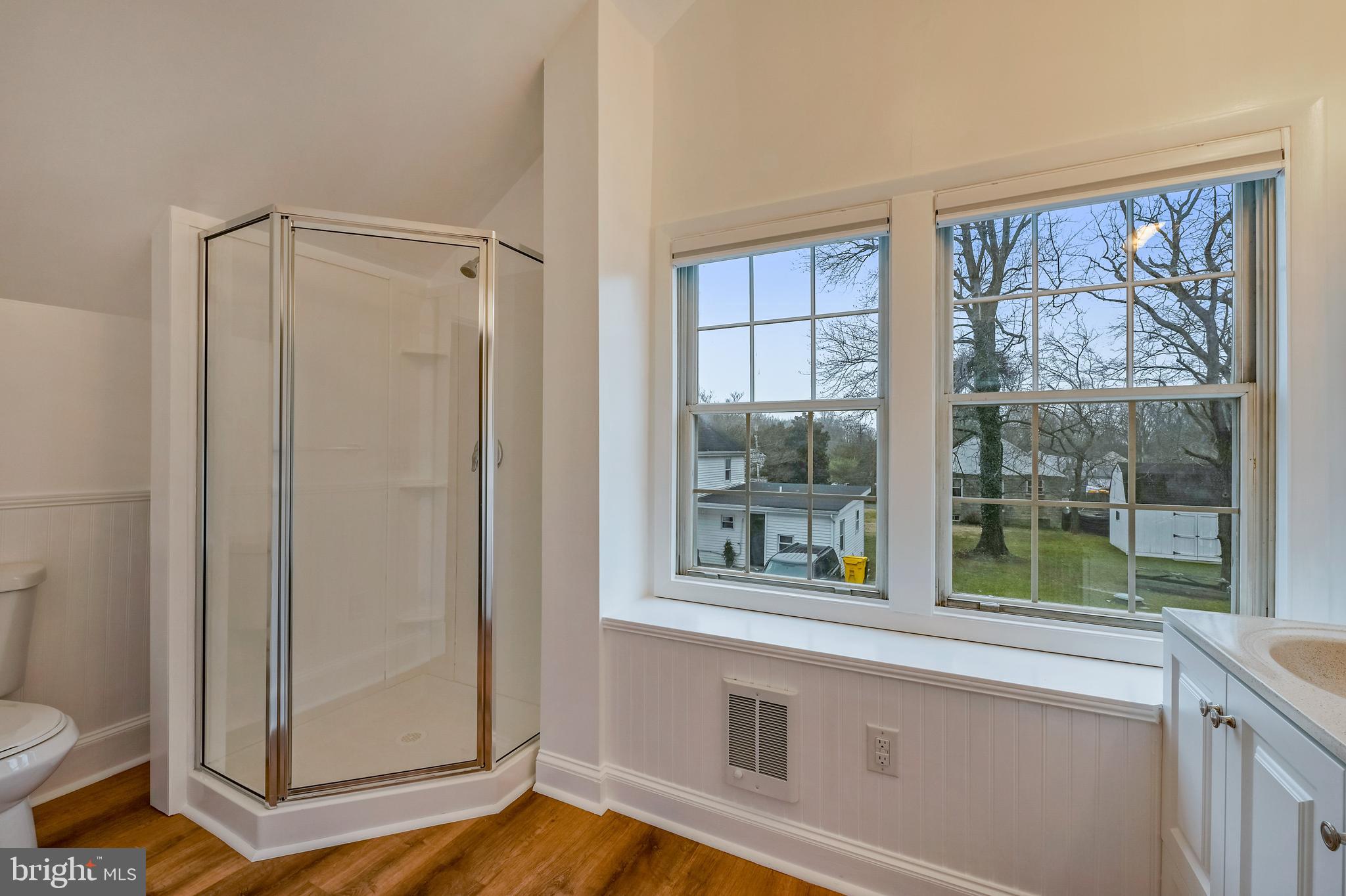 EDGEWATER - Residential