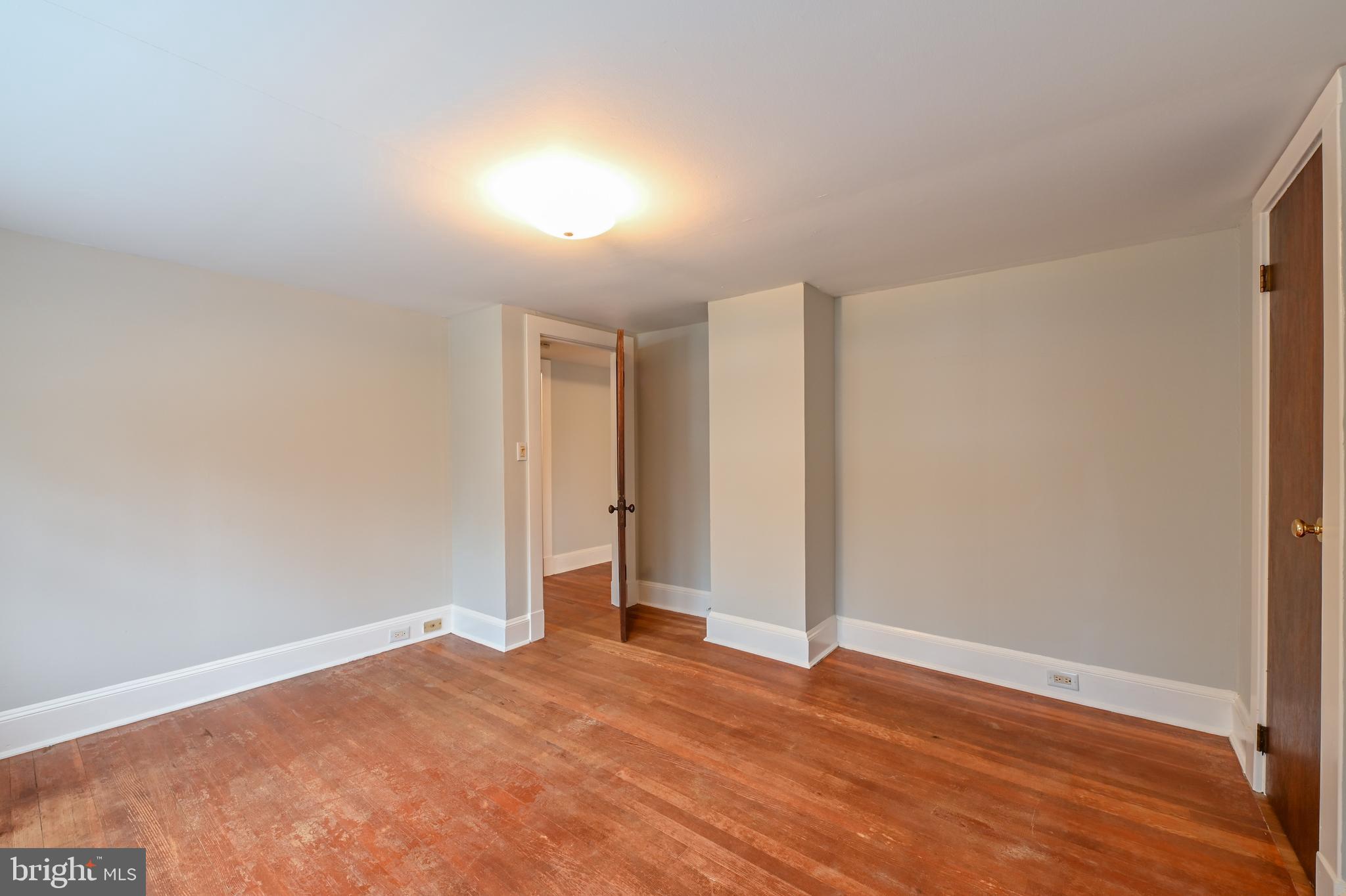 EDGEWATER - Residential