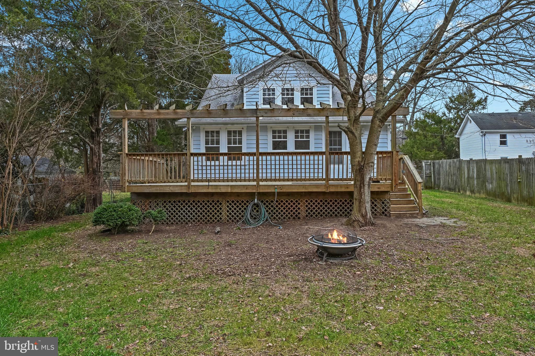 EDGEWATER - Residential