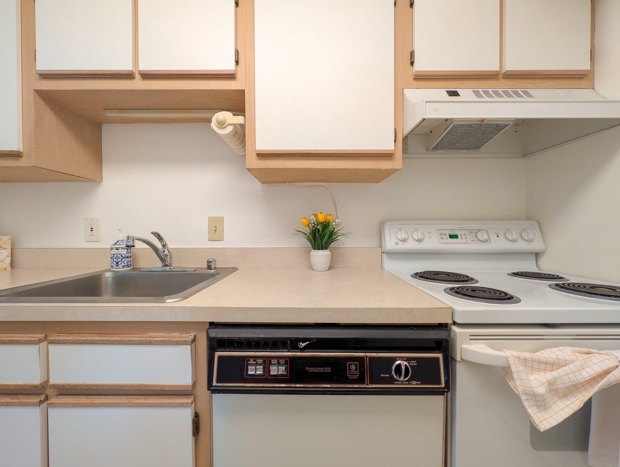 ROSSMOOR MUTUAL #11 - Residential