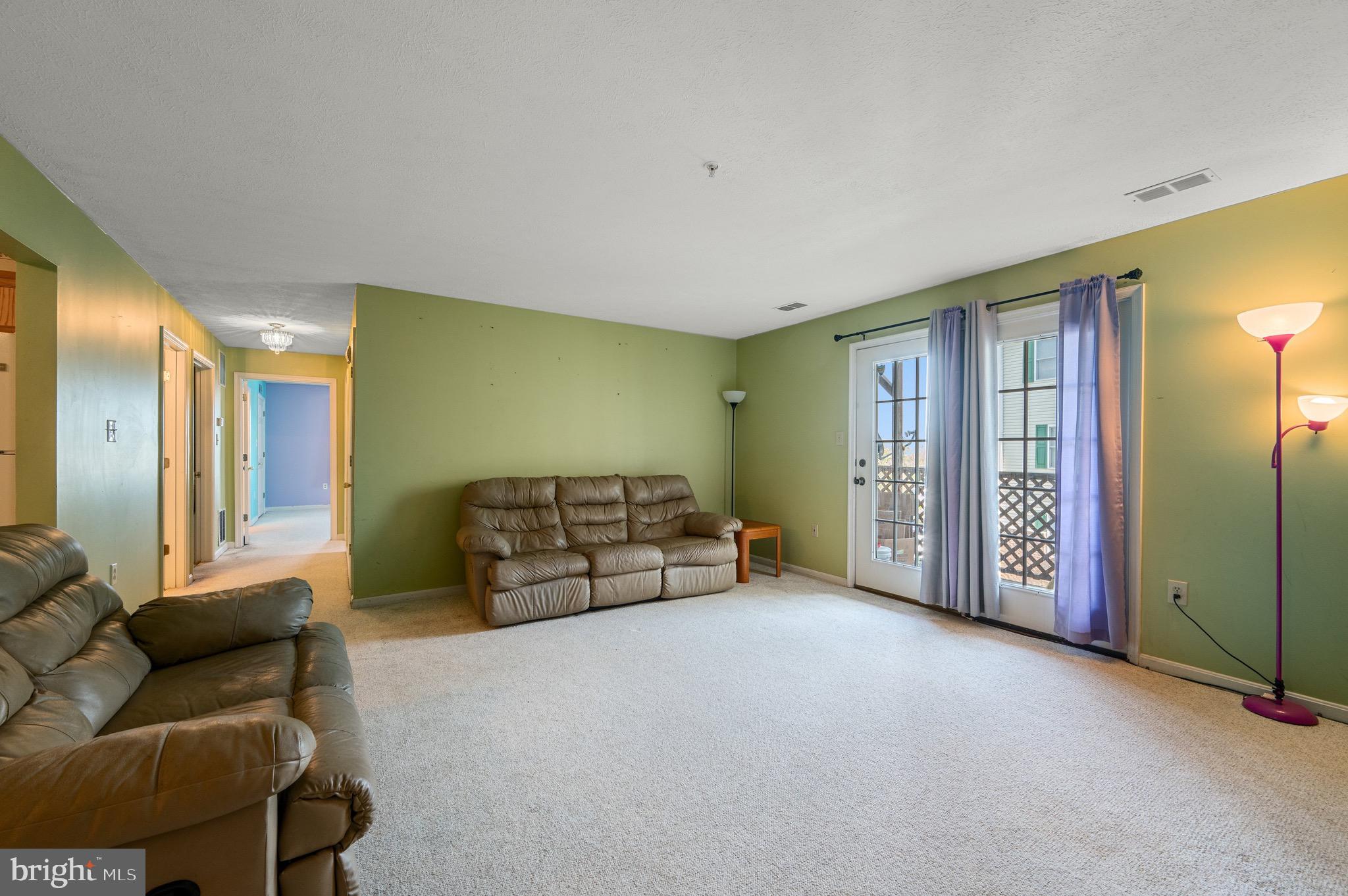 65 HAILEY LANE B8