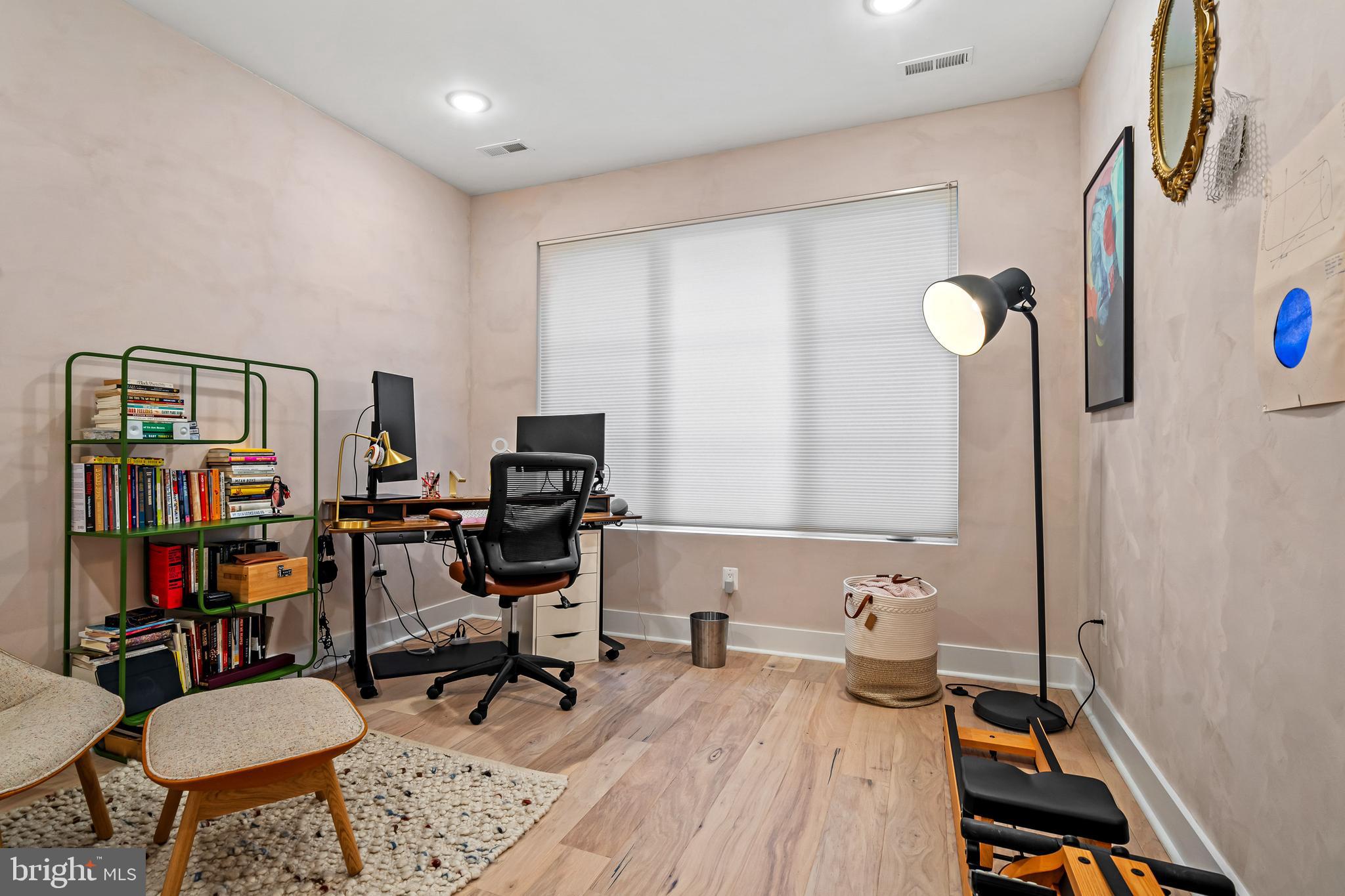 1223 MEIGS PLACE NE 101