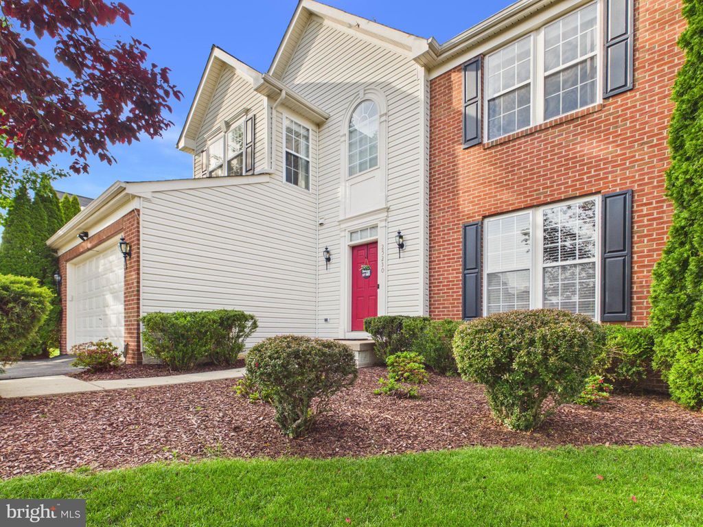 Photo of 25230 Mastery Place, ALDIE, VA 20105 (MLS # VALO2125578)