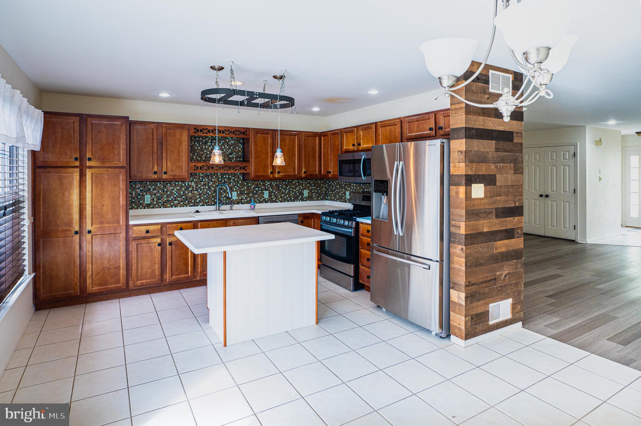 HERITAGE HEIGHTS - Residential Lease