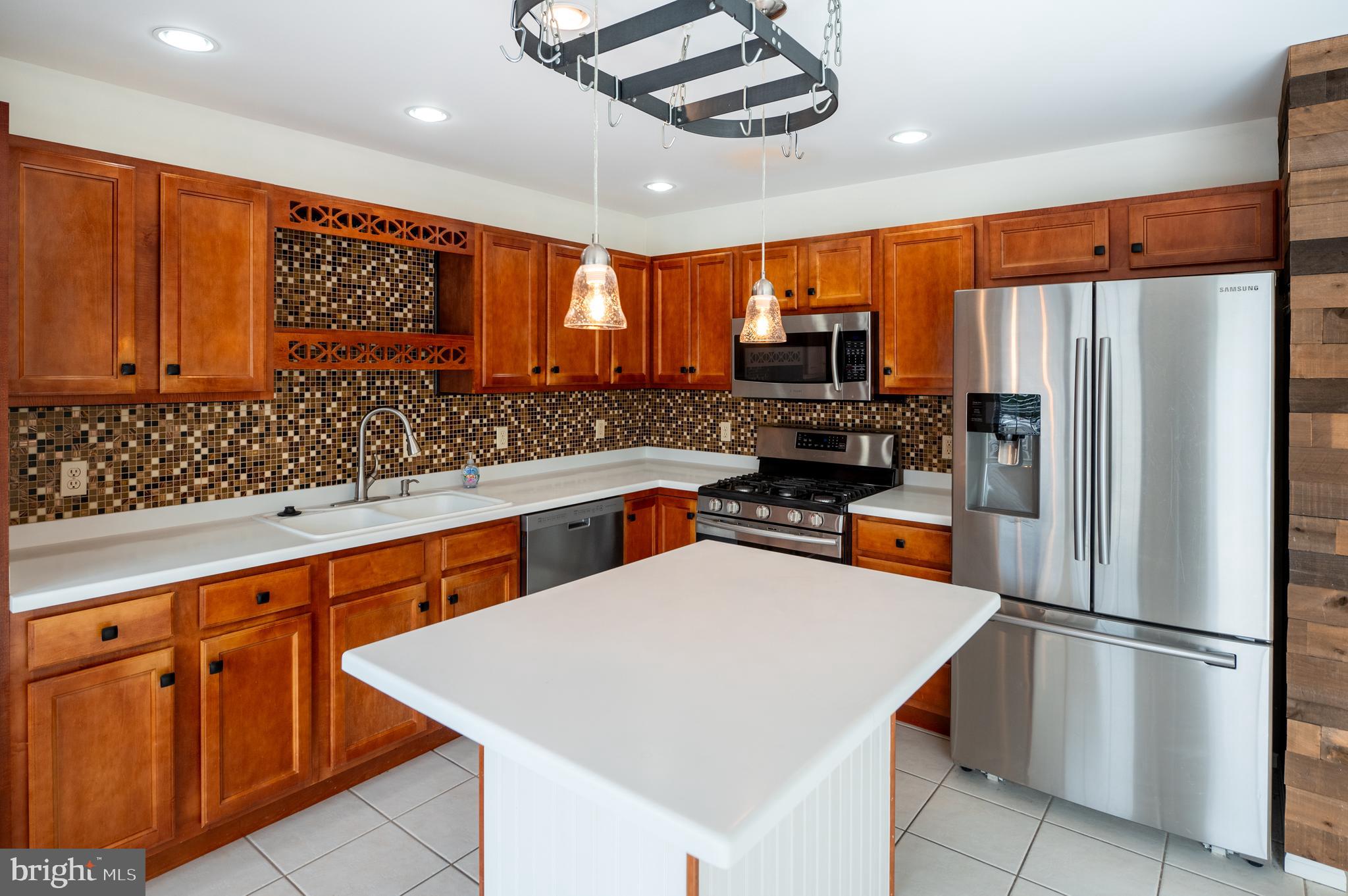 HERITAGE HEIGHTS - Residential Lease