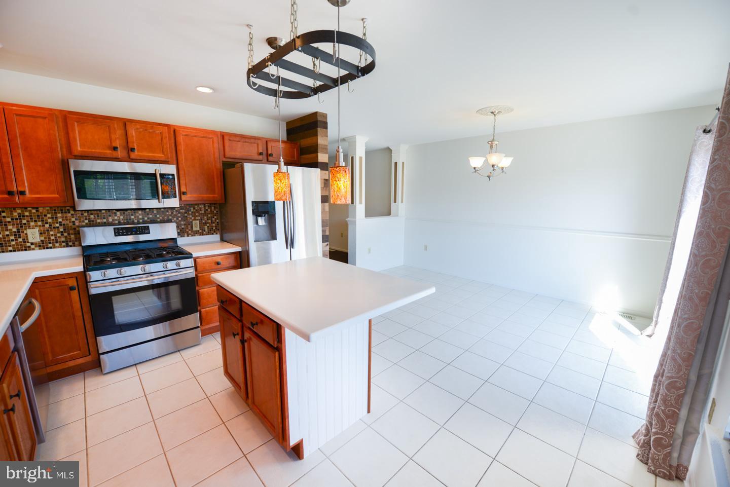 HERITAGE HEIGHTS - Residential Lease