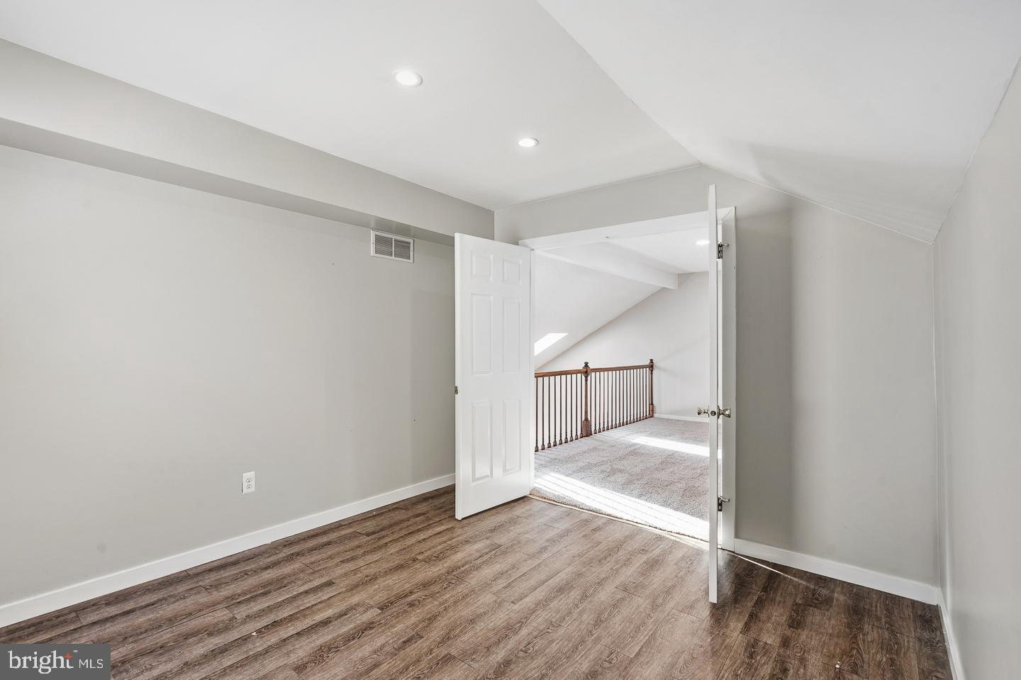 STENNING WOODS - Residential