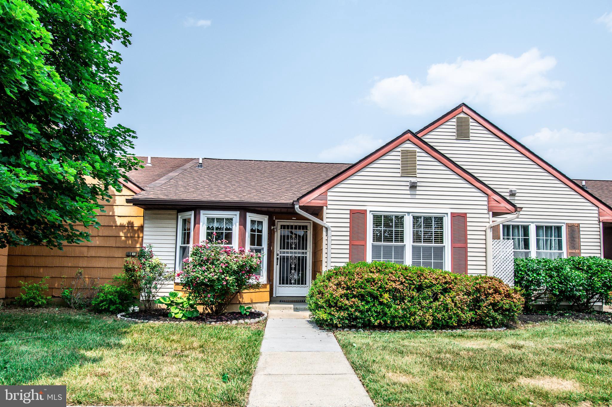 CRESTWOOD VILLAGE - Residential Lease