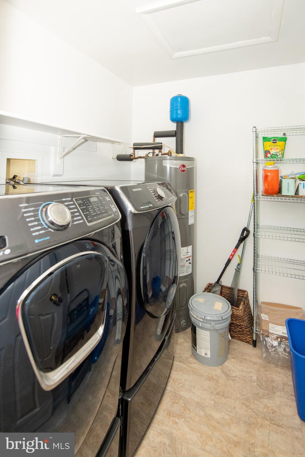 CRESTWOOD VILLAGE - Residential Lease