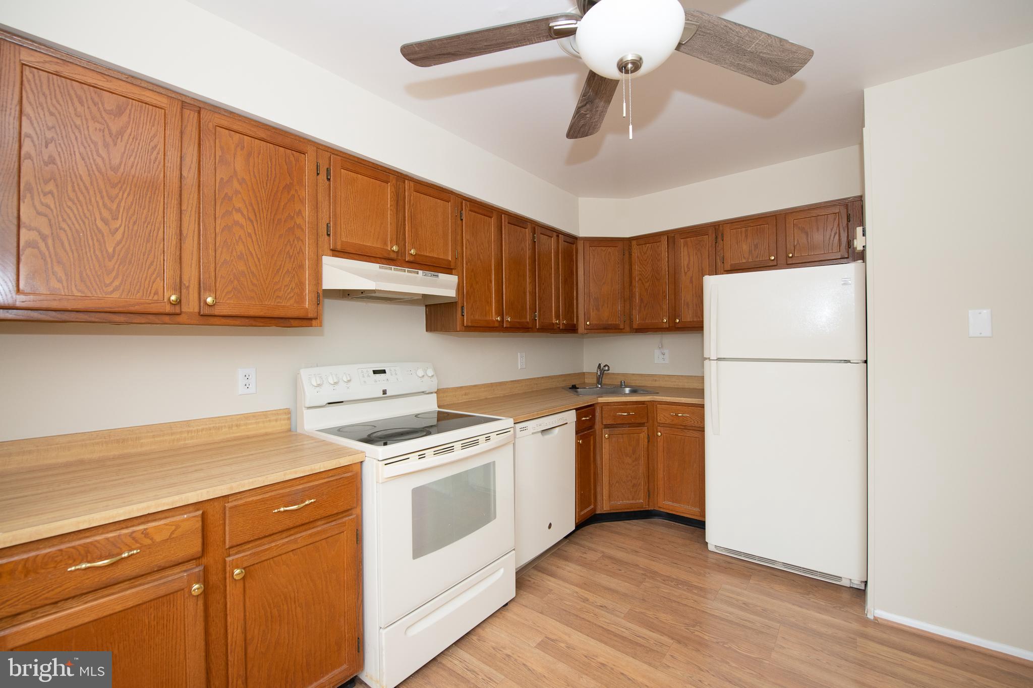 CRESTWOOD VILLAGE - Residential Lease