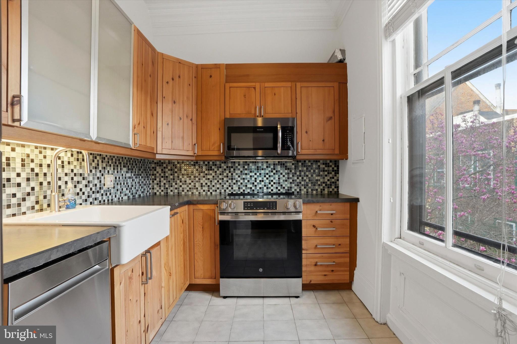 FAIRMOUNT - Residential