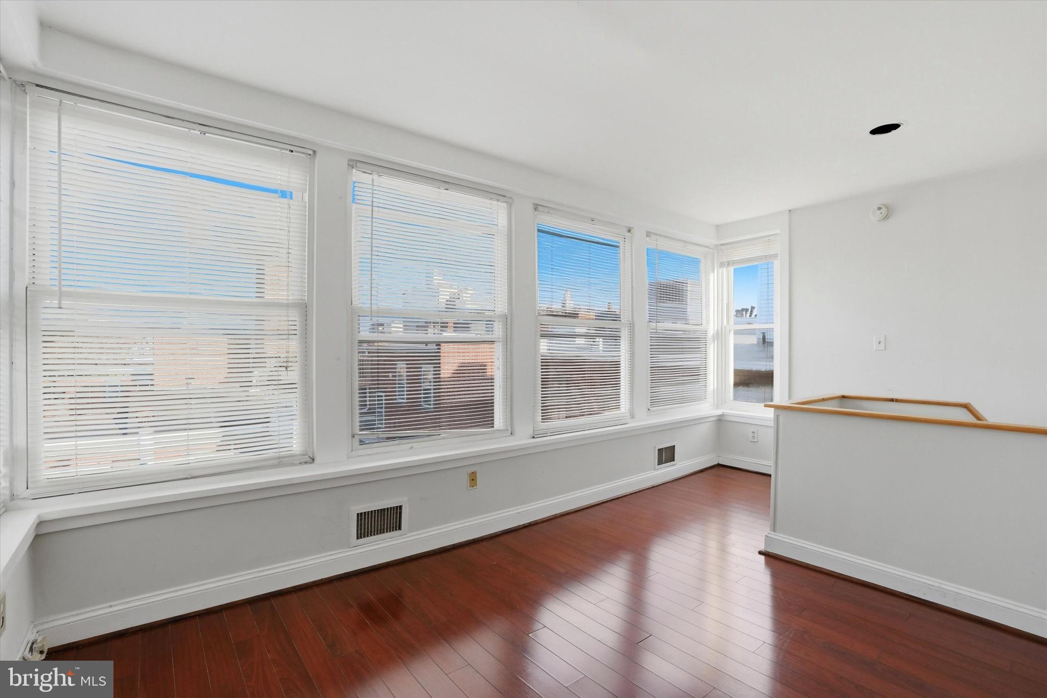 FAIRMOUNT - Residential