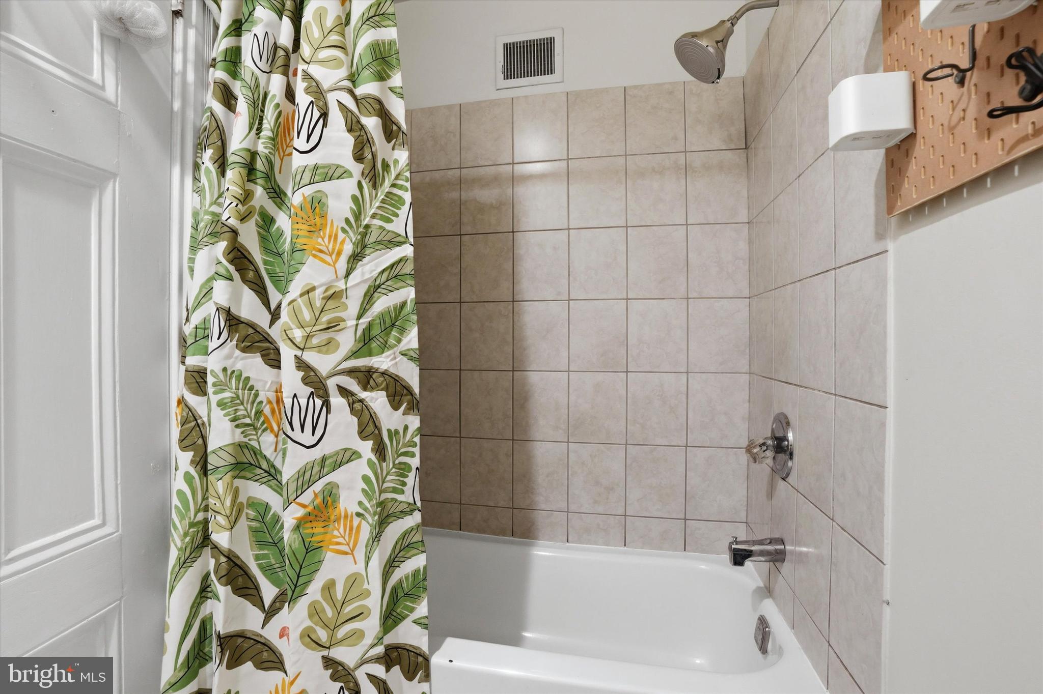 FAIRMOUNT - Residential